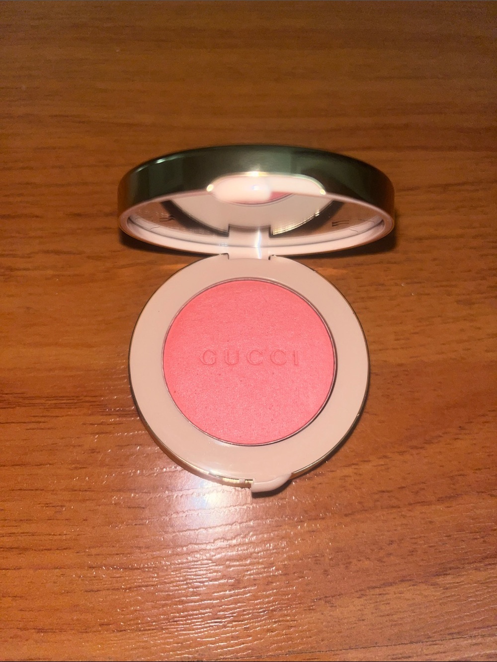 Gucci Luminous Matte Powder Blush - Shade 03 Radiant Pink